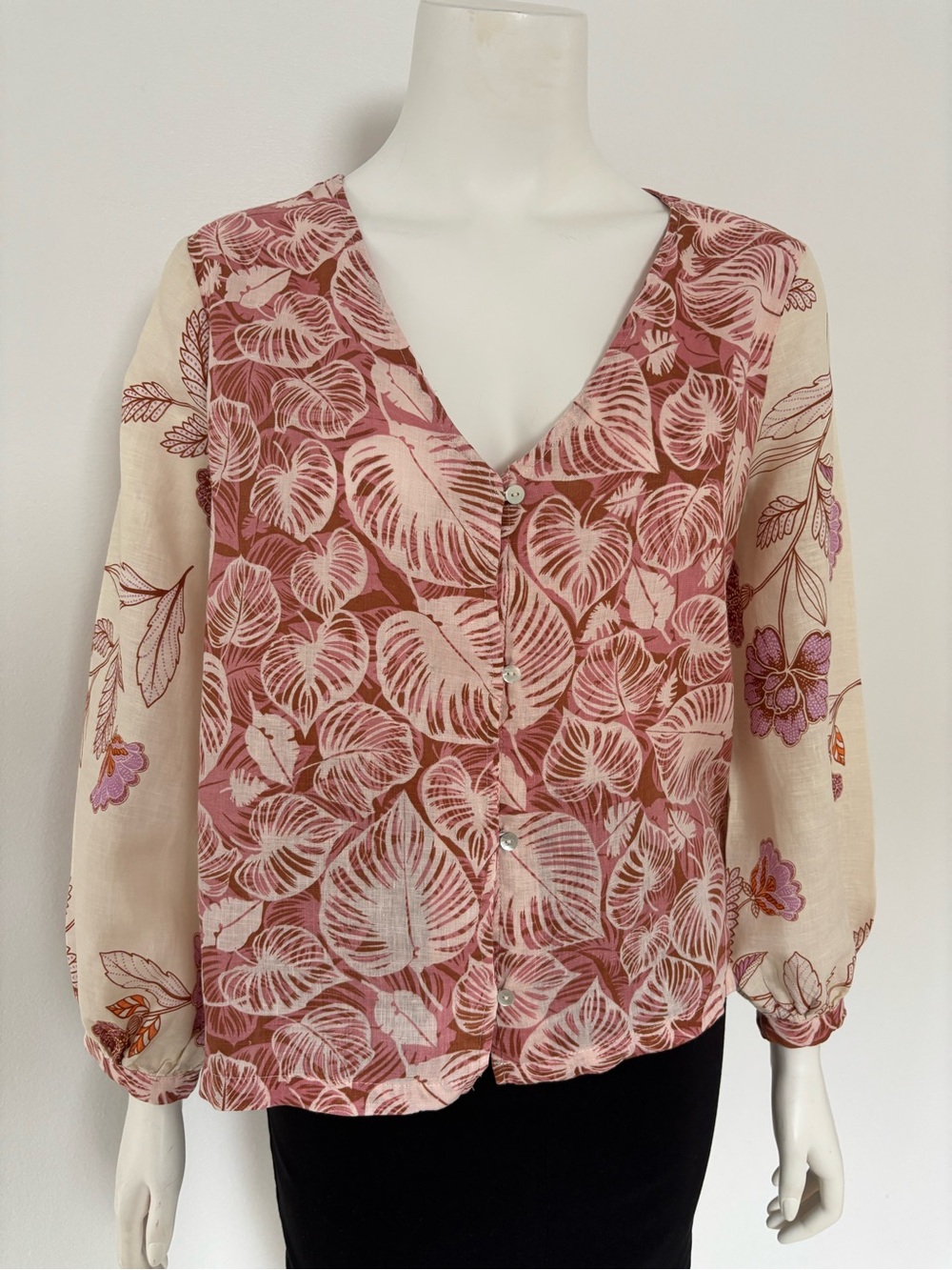Tahari Rose Floral V-Neck Button Front Blouse